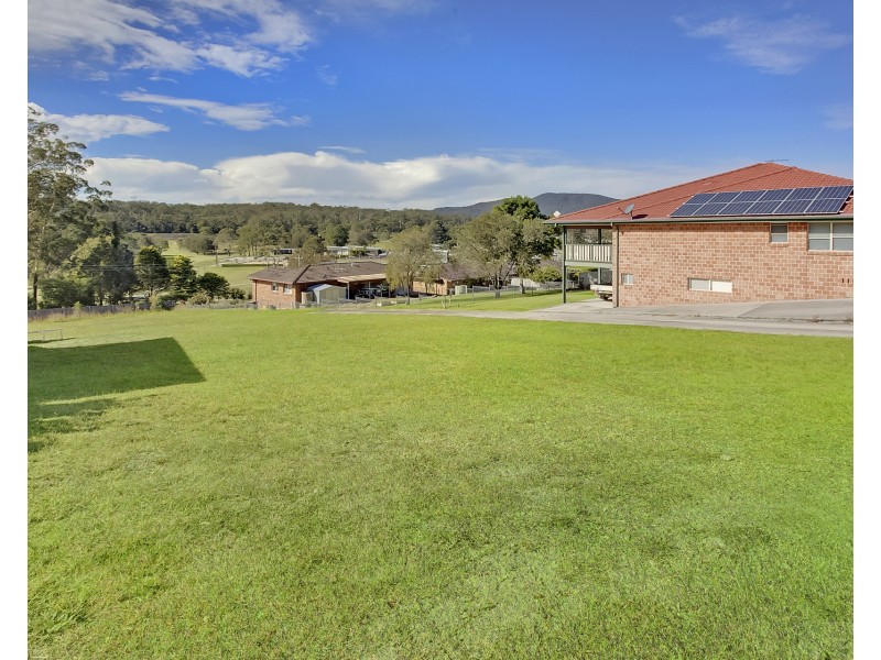 18 Silky Oak Rise, Kew NSW 2439