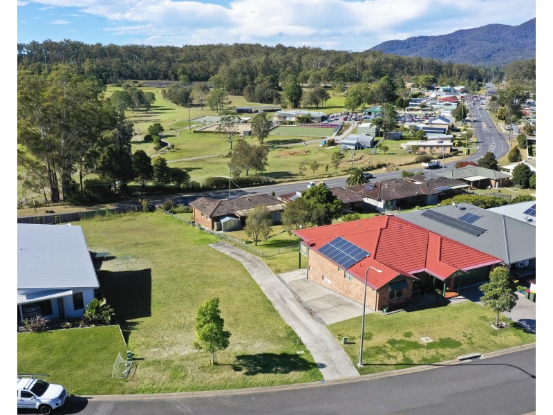 18 Silky Oak Rise, Kew NSW 2439