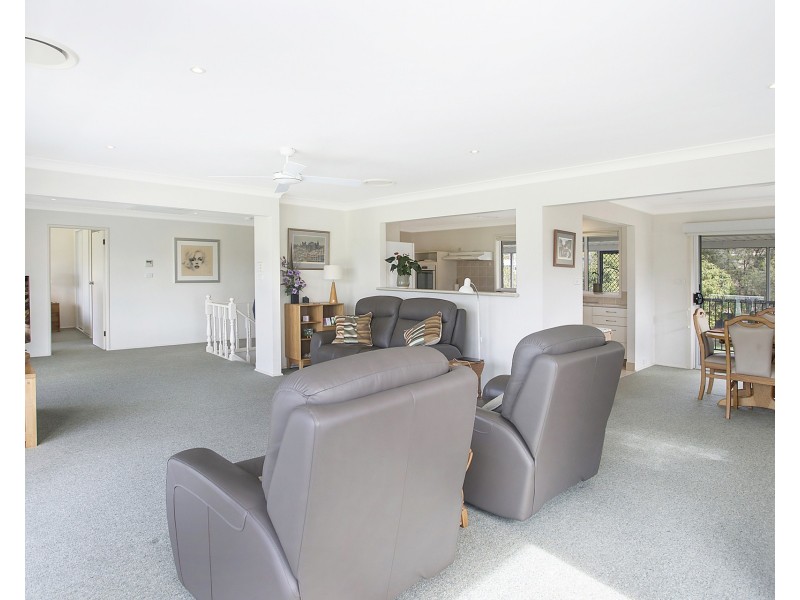 16 McLennan Street, Laurieton NSW 2443