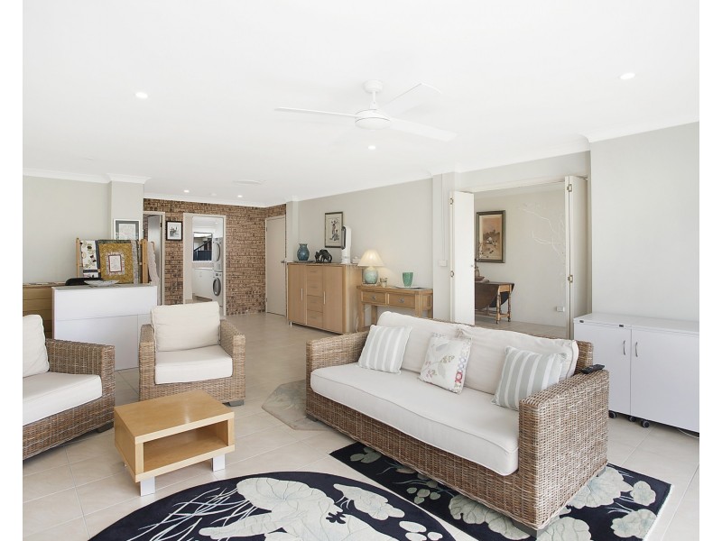 16 McLennan Street, Laurieton NSW 2443