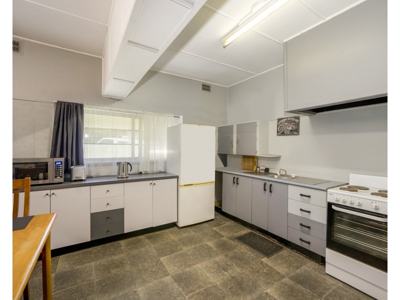11 Lord Street, Laurieton NSW 2443