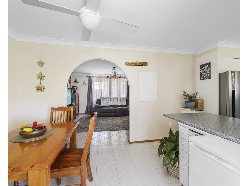 6 Monica Place, Lake Cathie NSW 2445