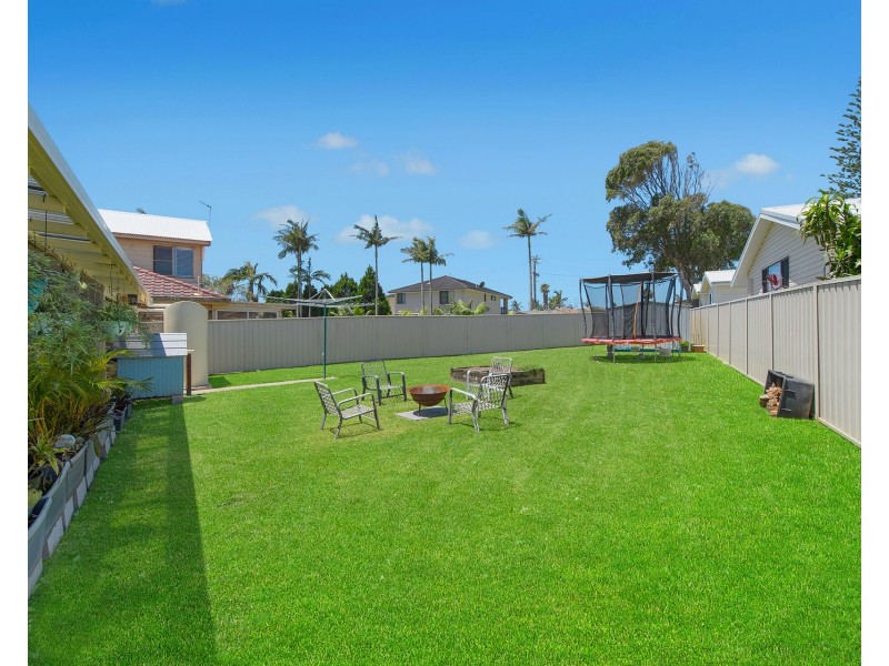 6 Monica Place, Lake Cathie NSW 2445