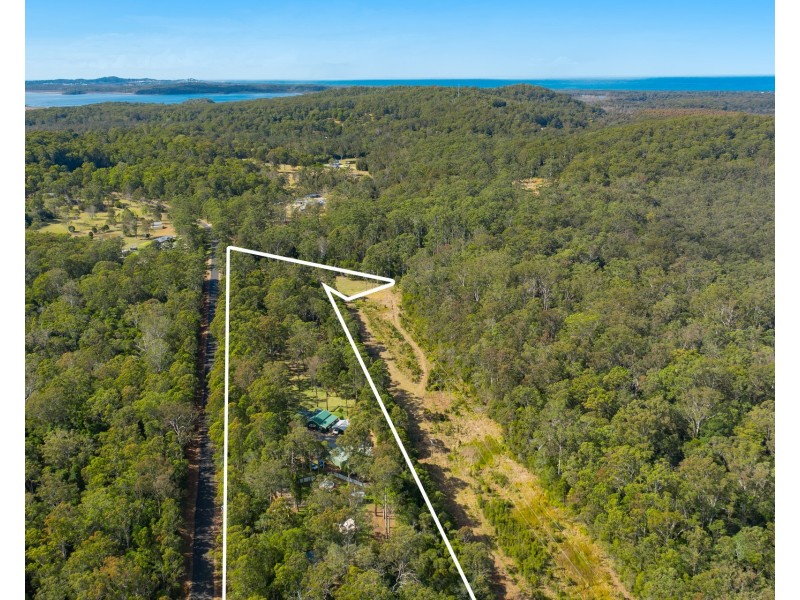 14 Long Point Drive, Lake Cathie NSW 2445
