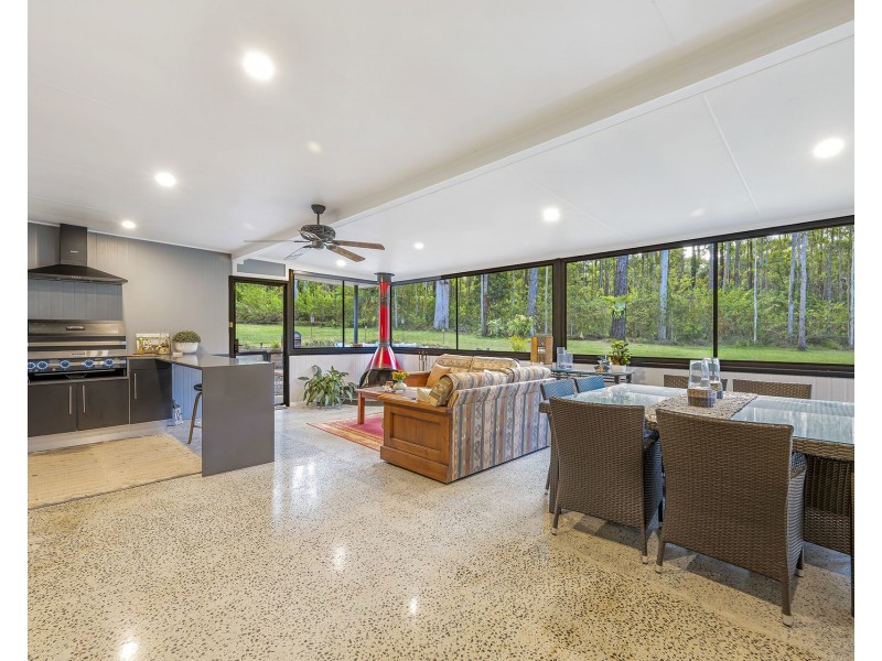 14 Long Point Drive, Lake Cathie NSW 2445