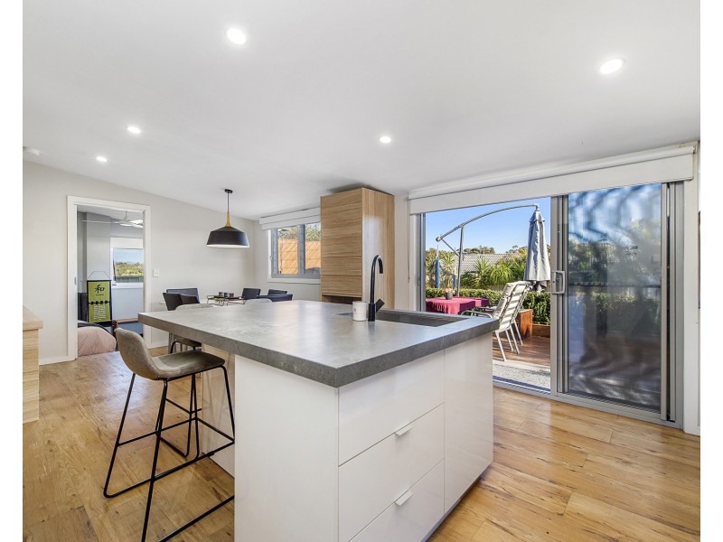 1511 Ocean Drive, Lake Cathie NSW 2445