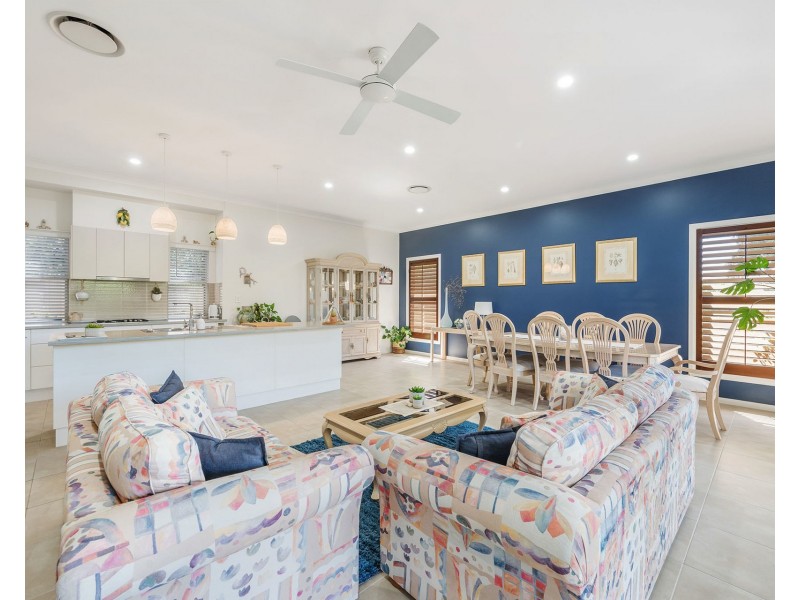11 Rainbow Beach Drive, Bonny Hills NSW 2445