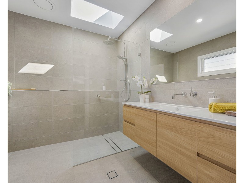 18 Dominica Street, Lake Cathie NSW 2445