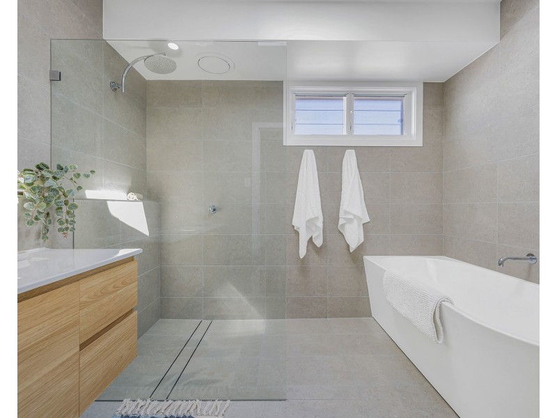 18 Dominica Street, Lake Cathie NSW 2445