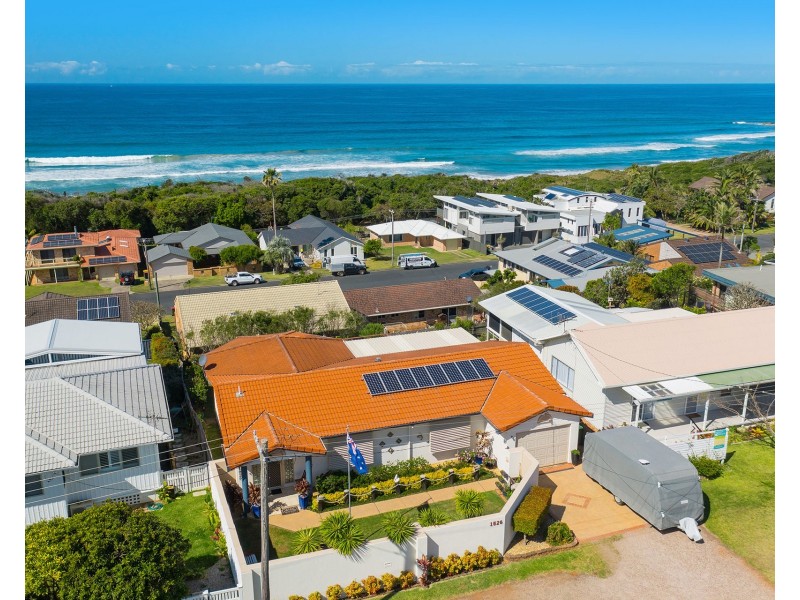 1526 Ocean Drive, Lake Cathie NSW 2445