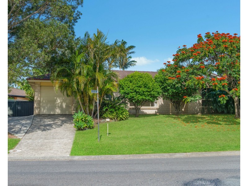 24 Abel Tasman Drive, Lake Cathie NSW 2445