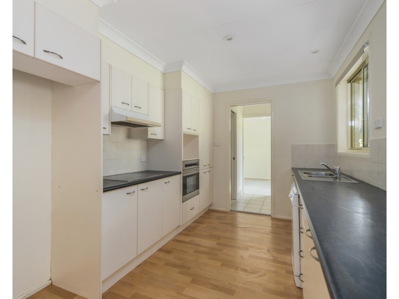 24 Abel Tasman Drive, Lake Cathie NSW 2445