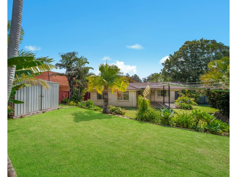 24 Abel Tasman Drive, Lake Cathie NSW 2445