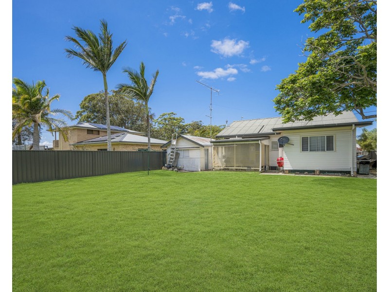 3 Castle Street, Laurieton NSW 2443