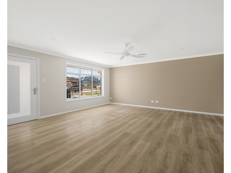 97 Sovereign Drive, Thrumster NSW 2444