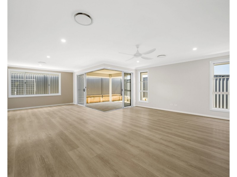 97 Sovereign Drive, Thrumster NSW 2444