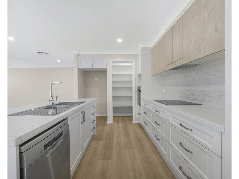 97 Sovereign Drive, Thrumster NSW 2444