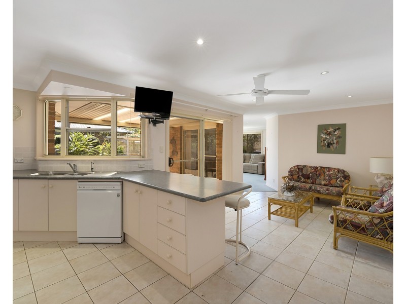 8 Victoria Place, West Haven NSW 2443