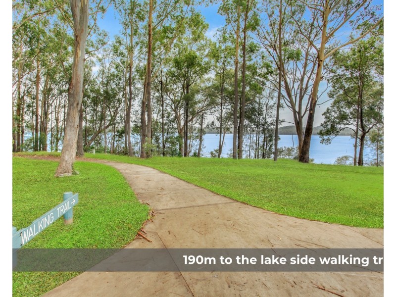 8 Victoria Place, West Haven NSW 2443