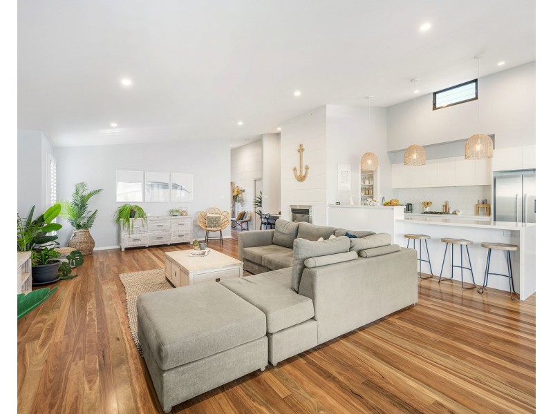 1 Ella Close, Bonny Hills NSW 2445