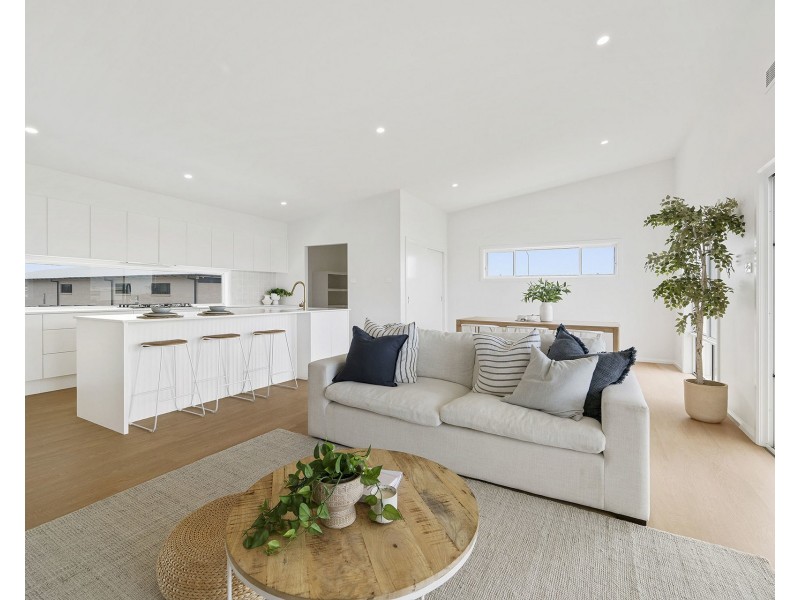 2B Antigua Avenue, Lake Cathie NSW 2445