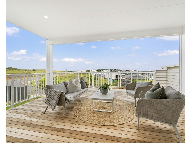 2B Antigua Avenue, Lake Cathie NSW 2445