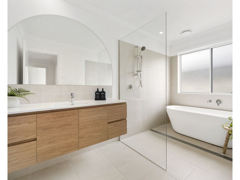 2B Antigua Avenue, Lake Cathie NSW 2445