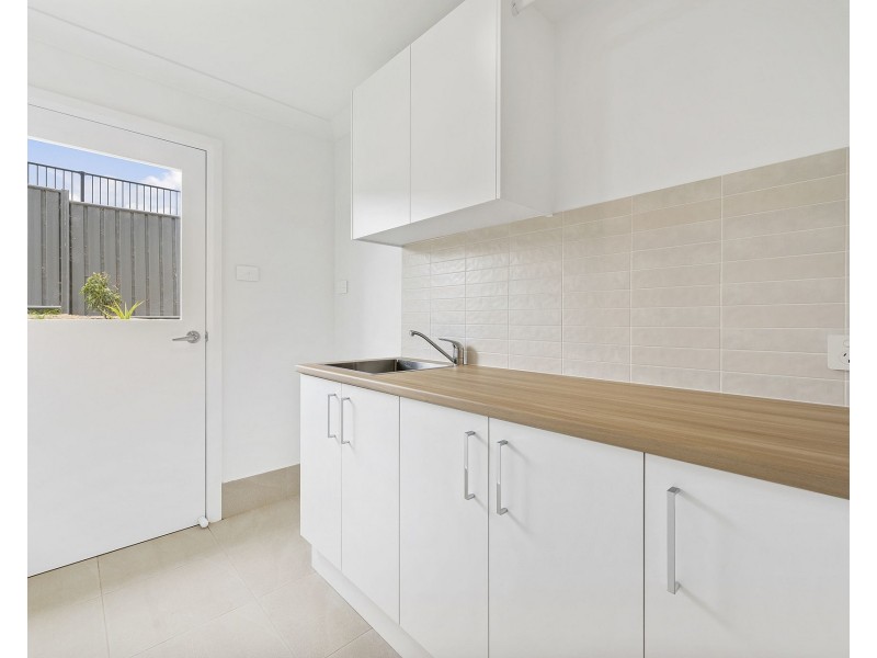 2B Antigua Avenue, Lake Cathie NSW 2445