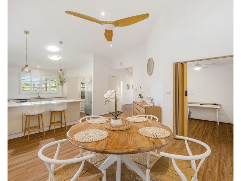 6 Whitby Place, Lake Cathie NSW 2445