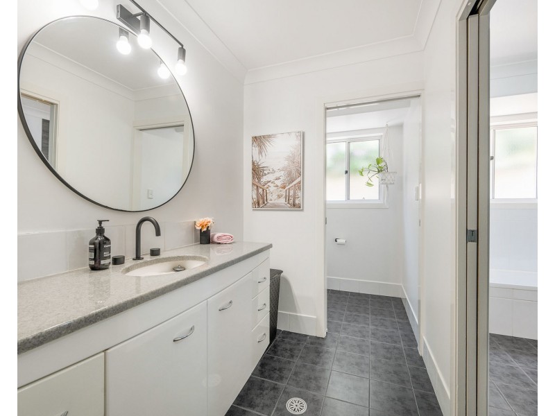 6 Whitby Place, Lake Cathie NSW 2445