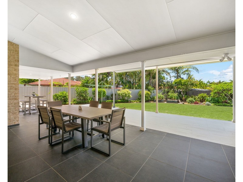 6 Whitby Place, Lake Cathie NSW 2445