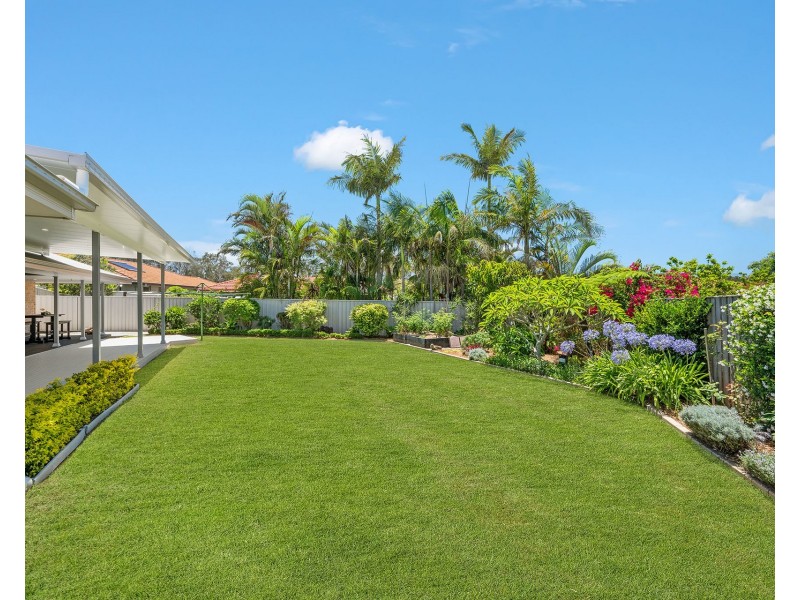 6 Whitby Place, Lake Cathie NSW 2445