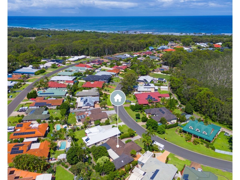 32 Seafront Circuit, Bonny Hills NSW 2445