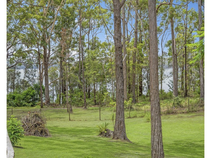 225-227 Ocean Drive, Lakewood NSW 2443