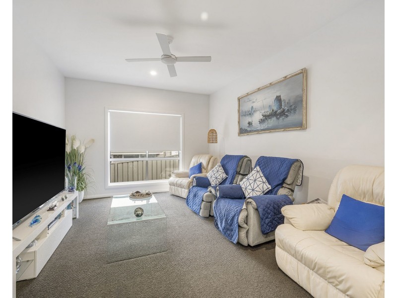 8 Antigua Avenue, Lake Cathie NSW 2445