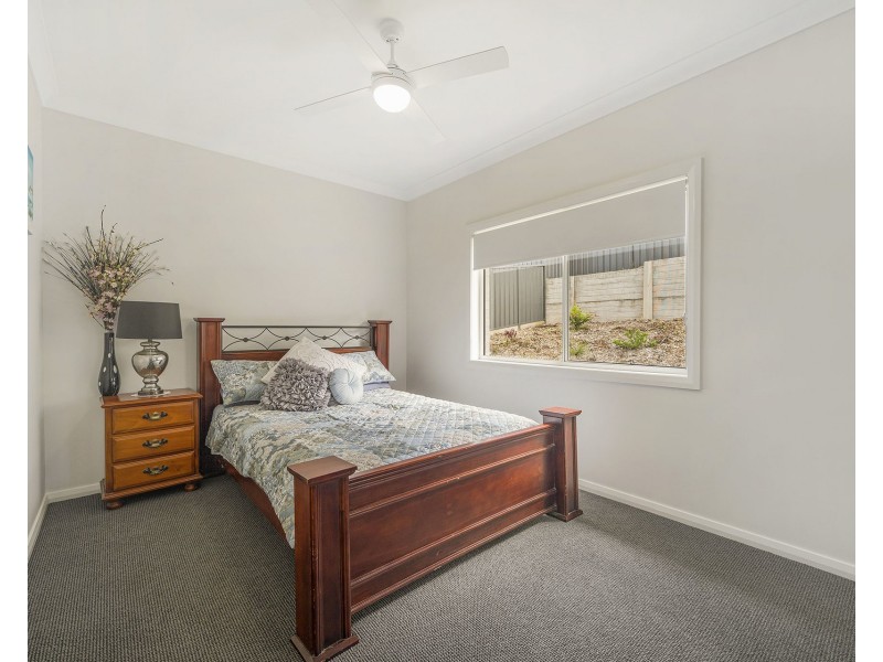 8 Antigua Avenue, Lake Cathie NSW 2445