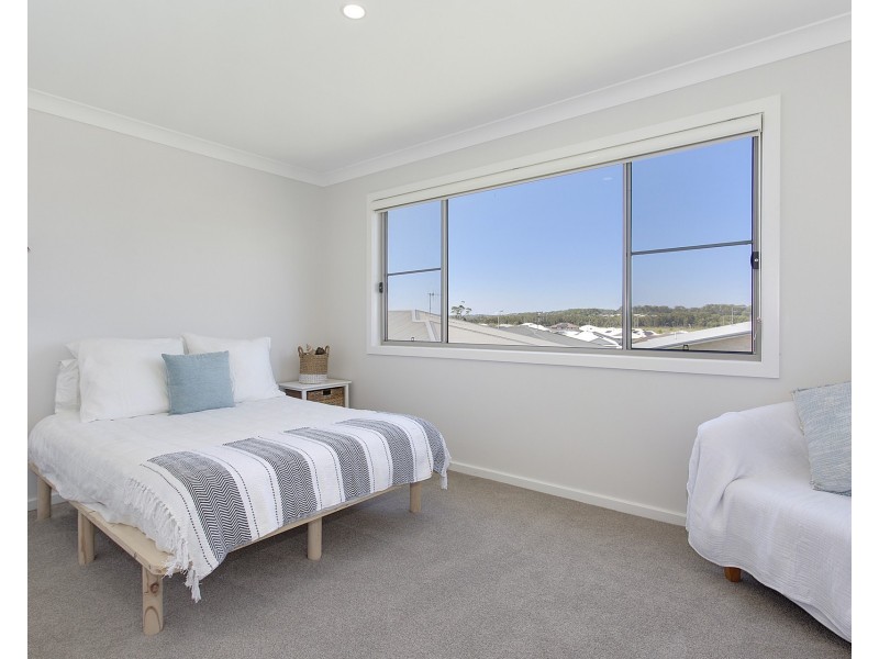 12 Tobago Parade, Lake Cathie NSW 2445