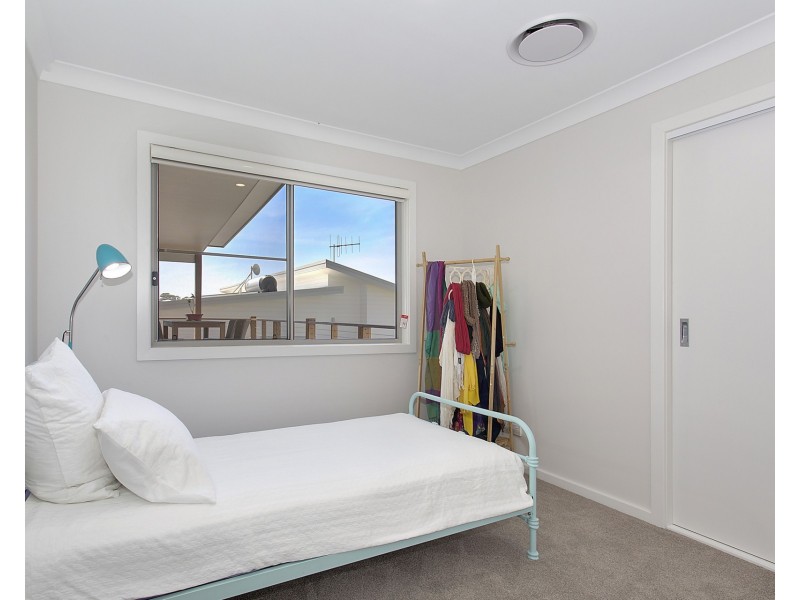 12 Tobago Parade, Lake Cathie NSW 2445