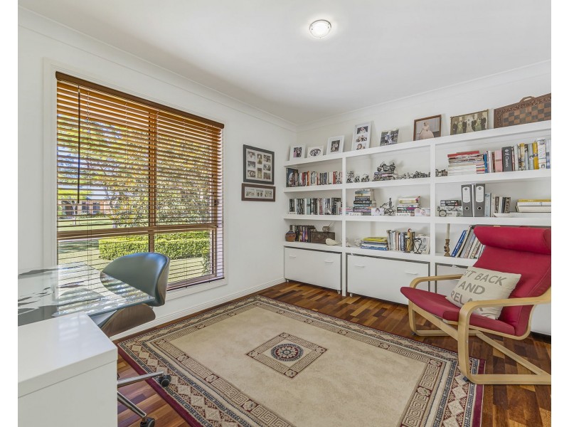 5 Edgewater Close, Lake Cathie NSW 2445