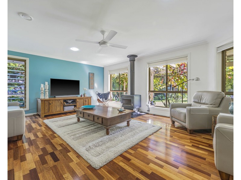 5 Edgewater Close, Lake Cathie NSW 2445