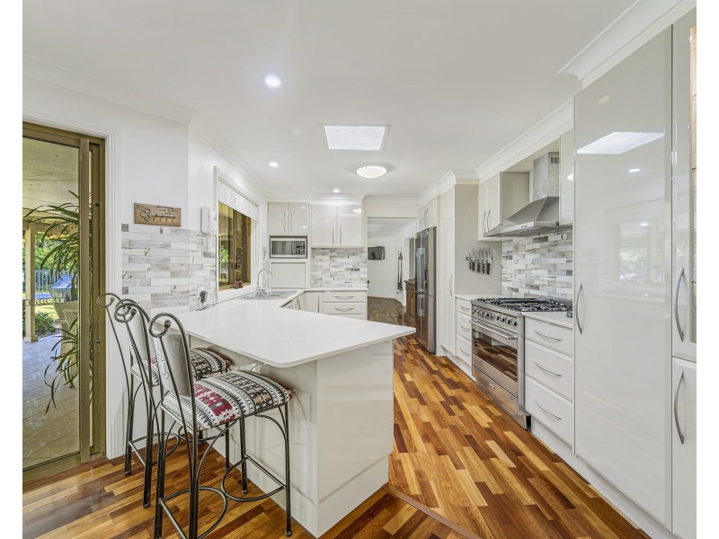 5 Edgewater Close, Lake Cathie NSW 2445