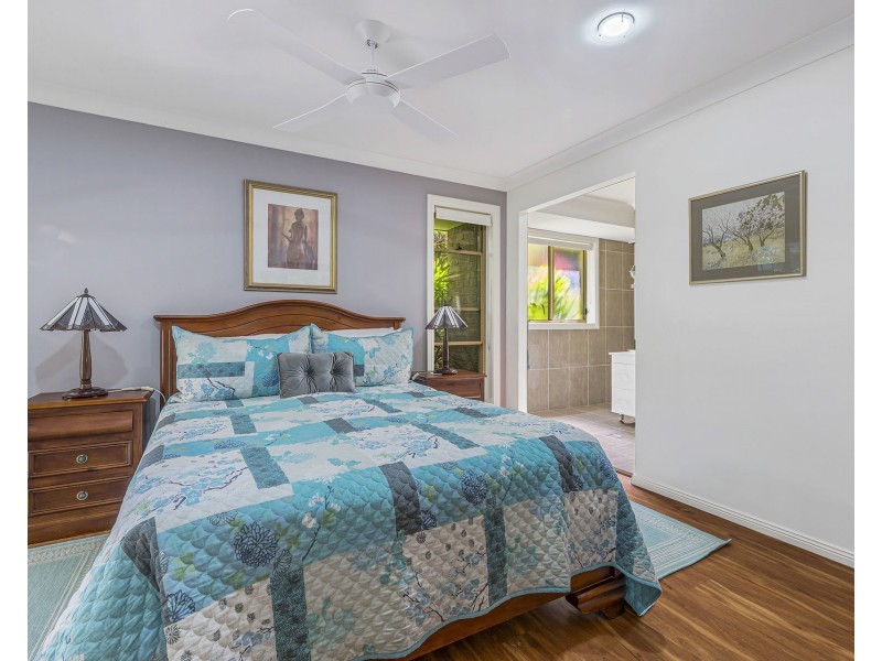 5 Edgewater Close, Lake Cathie NSW 2445