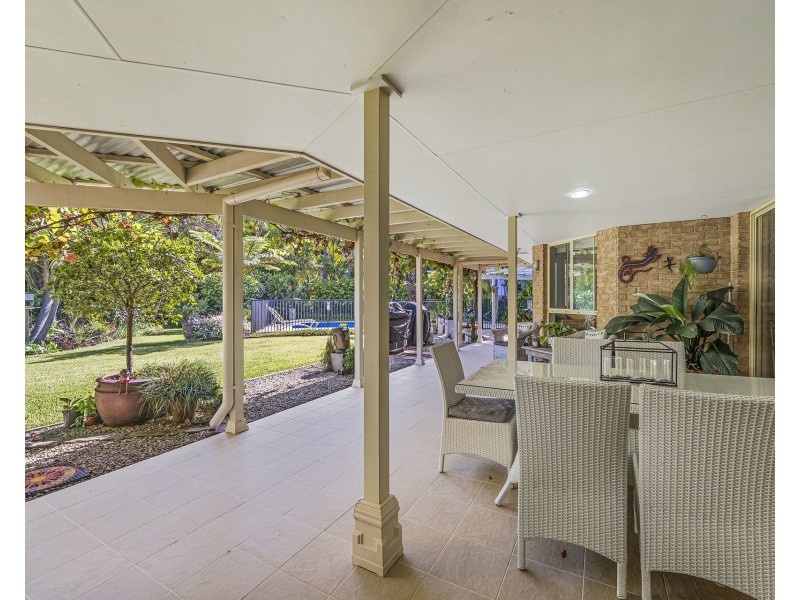 5 Edgewater Close, Lake Cathie NSW 2445