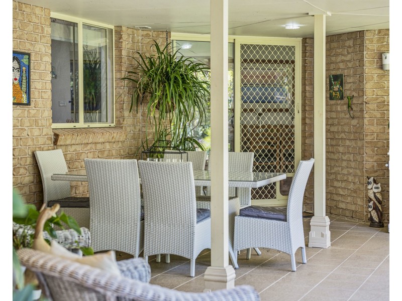 5 Edgewater Close, Lake Cathie NSW 2445