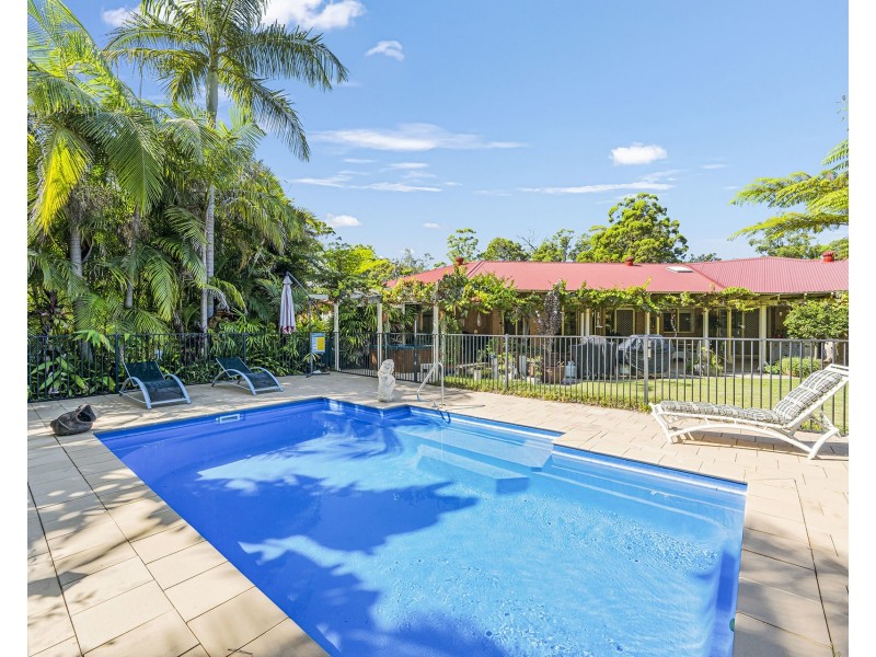 5 Edgewater Close, Lake Cathie NSW 2445