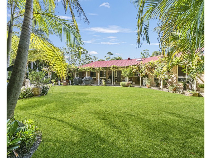 5 Edgewater Close, Lake Cathie NSW 2445