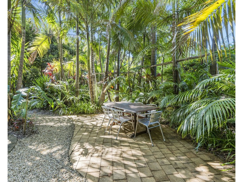 5 Edgewater Close, Lake Cathie NSW 2445