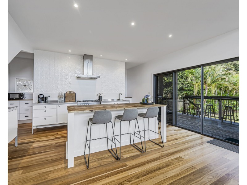 1631 Ocean Drive, Lake Cathie NSW 2445