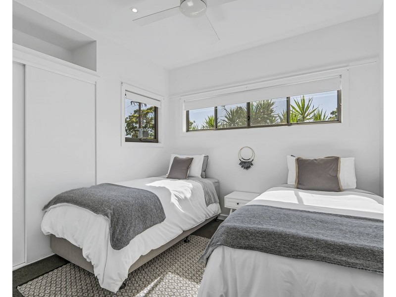 1631 Ocean Drive, Lake Cathie NSW 2445