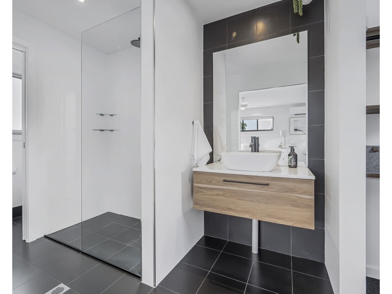 1631 Ocean Drive, Lake Cathie NSW 2445